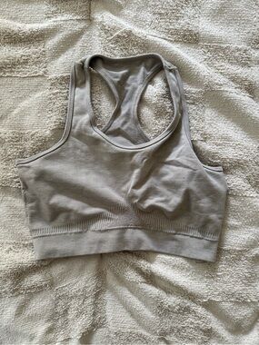 Alphalete sports bra